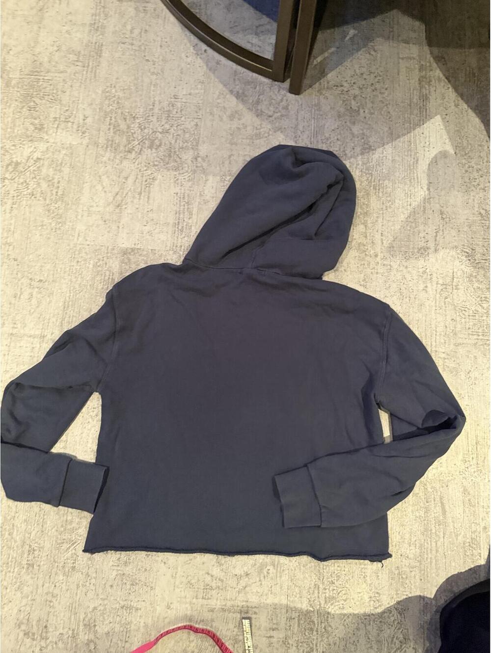 NWOT Perfectwhitetee Kokomo cutoff navy fleece hoodie M cozy - Picture 4 of 4